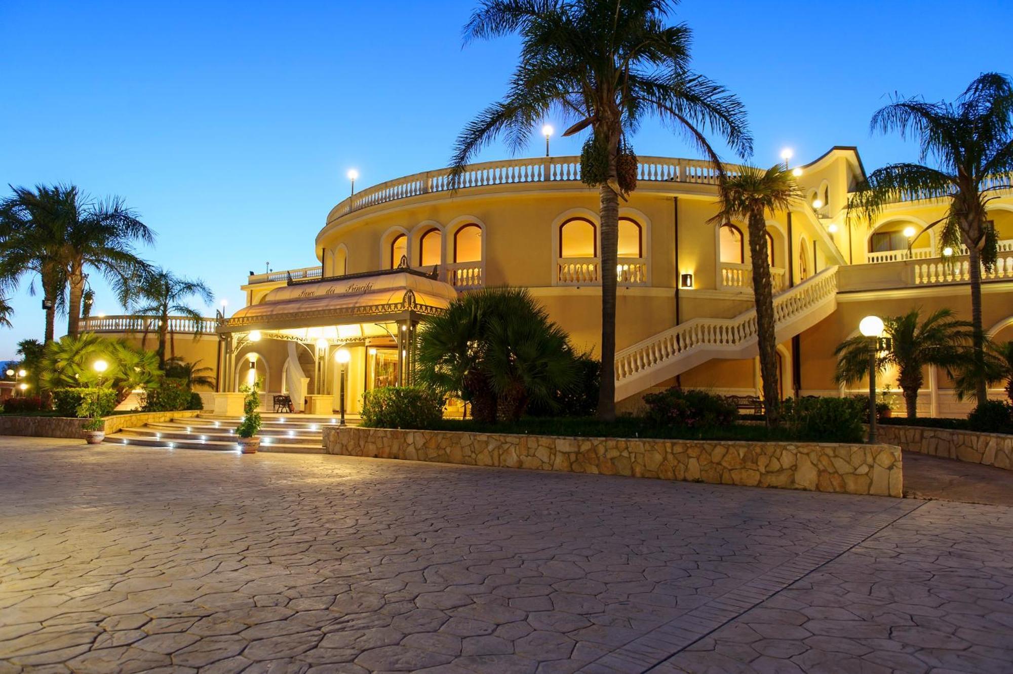 Parco Dei Principi Hotel Roccella Ionica Exterior foto